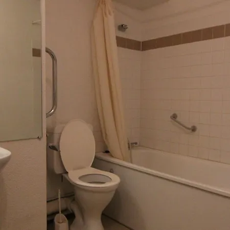 Cosy De 24.5m² Pour 4 Pers. - Proche Pistes Et Commerces, Balcon Sud, Animaux Acceptes - Fr-1-405-183 Huez